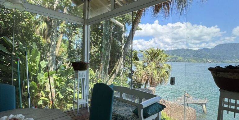 casa-costeira-sul-da-ilha-40