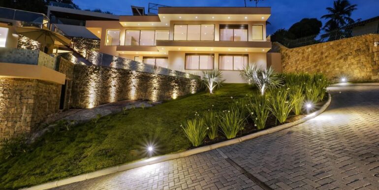 Casa Engenho Alto Padrão
